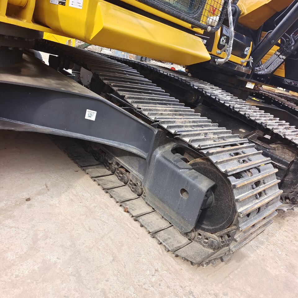 2024 Komatsu PC220-8 Crawler Excavator
