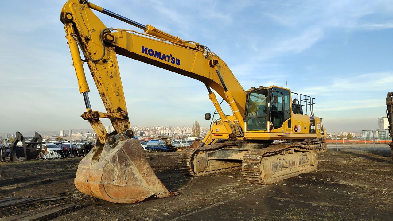 2022 Komatsu PC450 Crawler Excavator