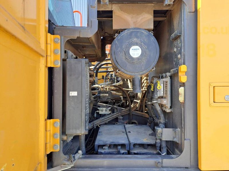2017 Volvo EC220EL Crawler Excavator