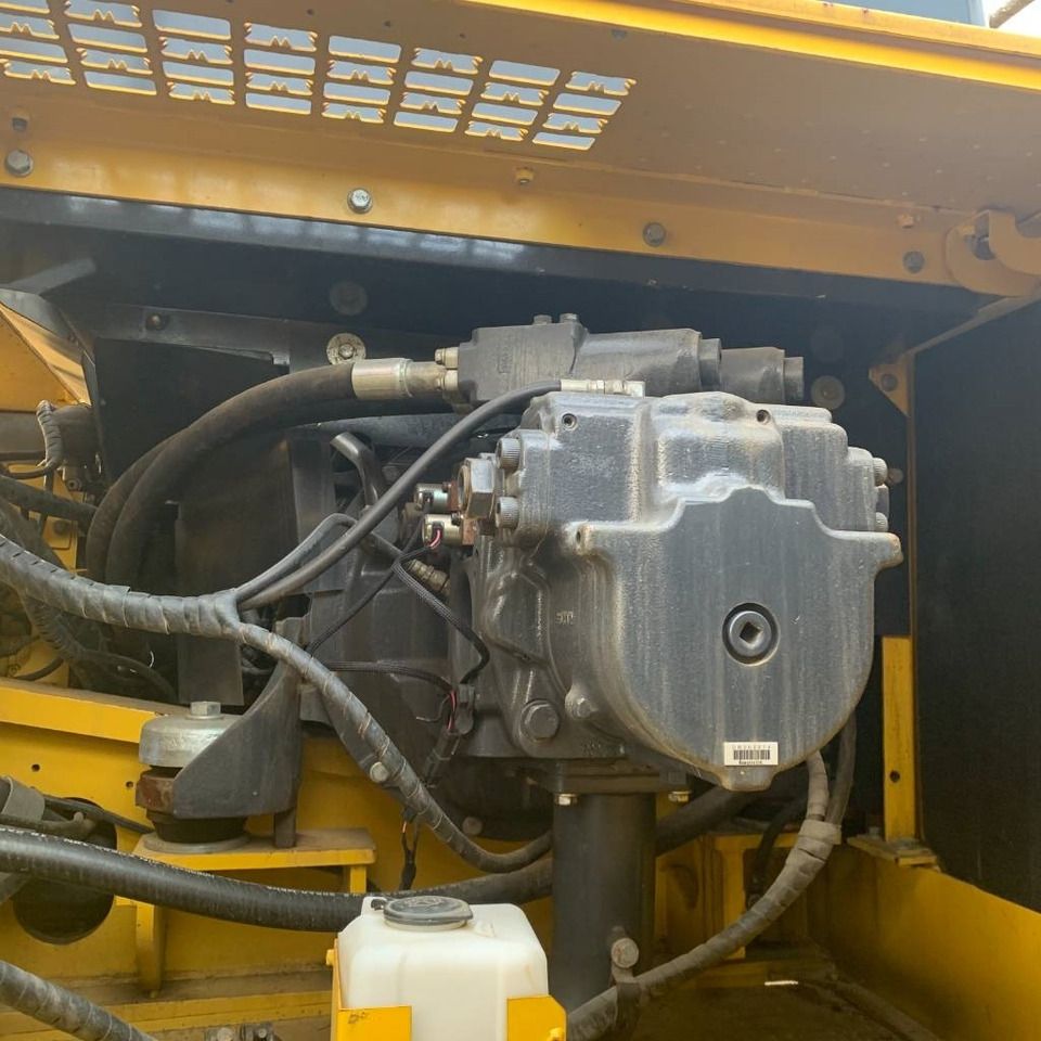2023 Komatsu PC450-8 Crawler Excavator
