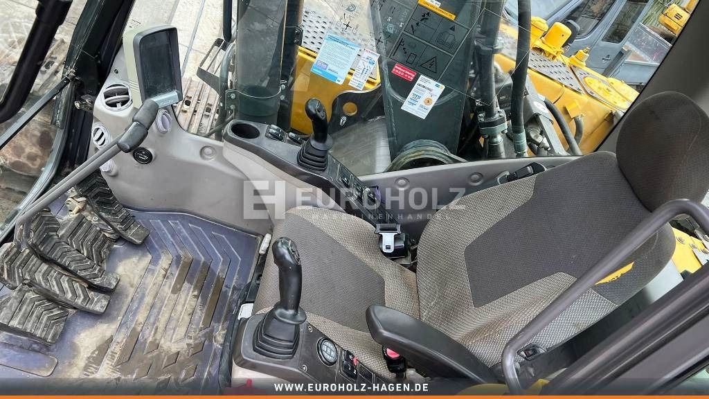 2012 Volvo EC220DL Crawler Excavator