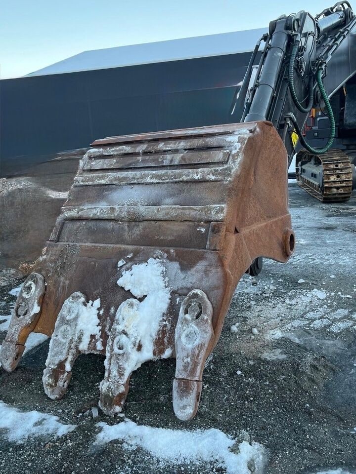 2023 Volvo EC530EL Crawler Excavator