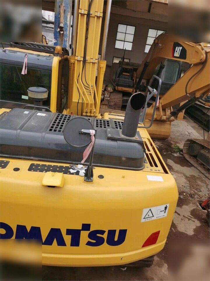 2020 Komatsu PC200 Crawler Excavator
