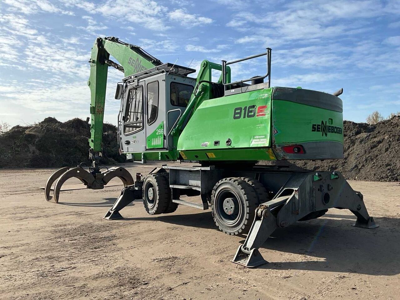 2015 Sennebogen 818 Wheel Excavator