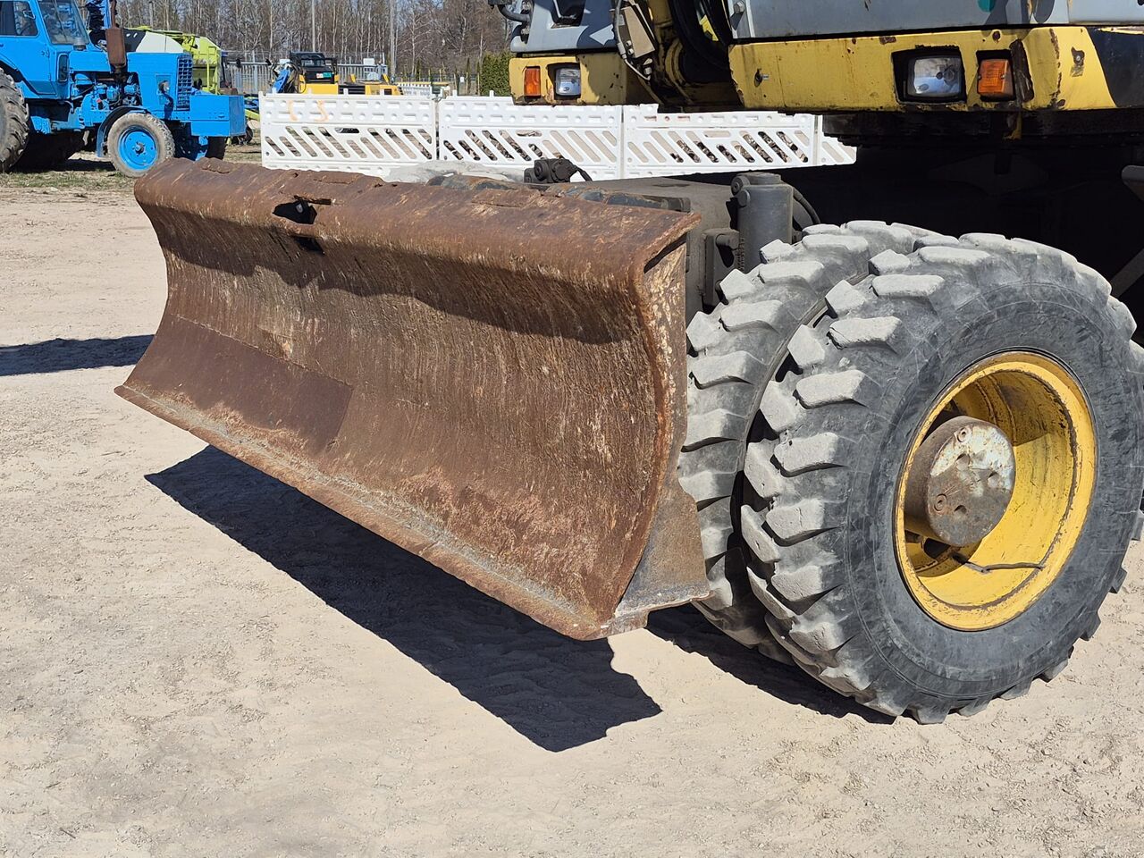 2007 New Holland MH-PLUS Wheel Excavator