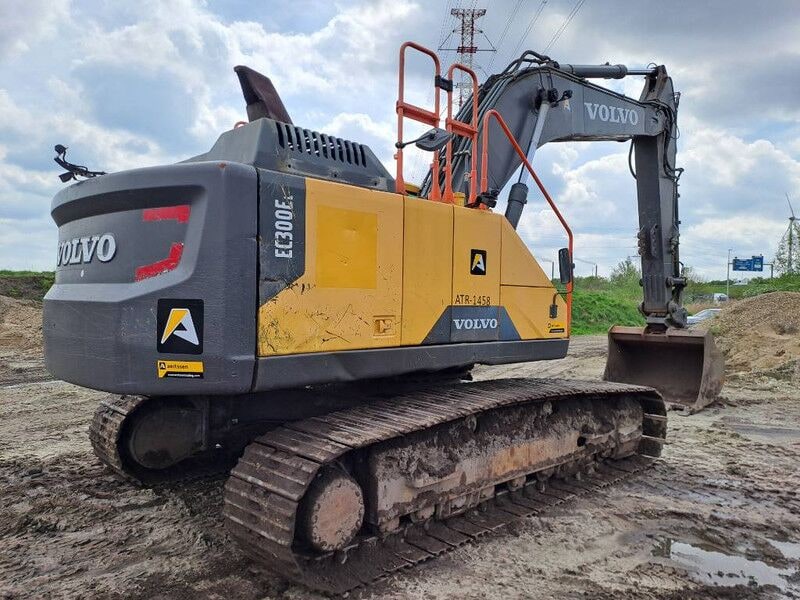 2017 Volvo EC300EL Crawler Excavator