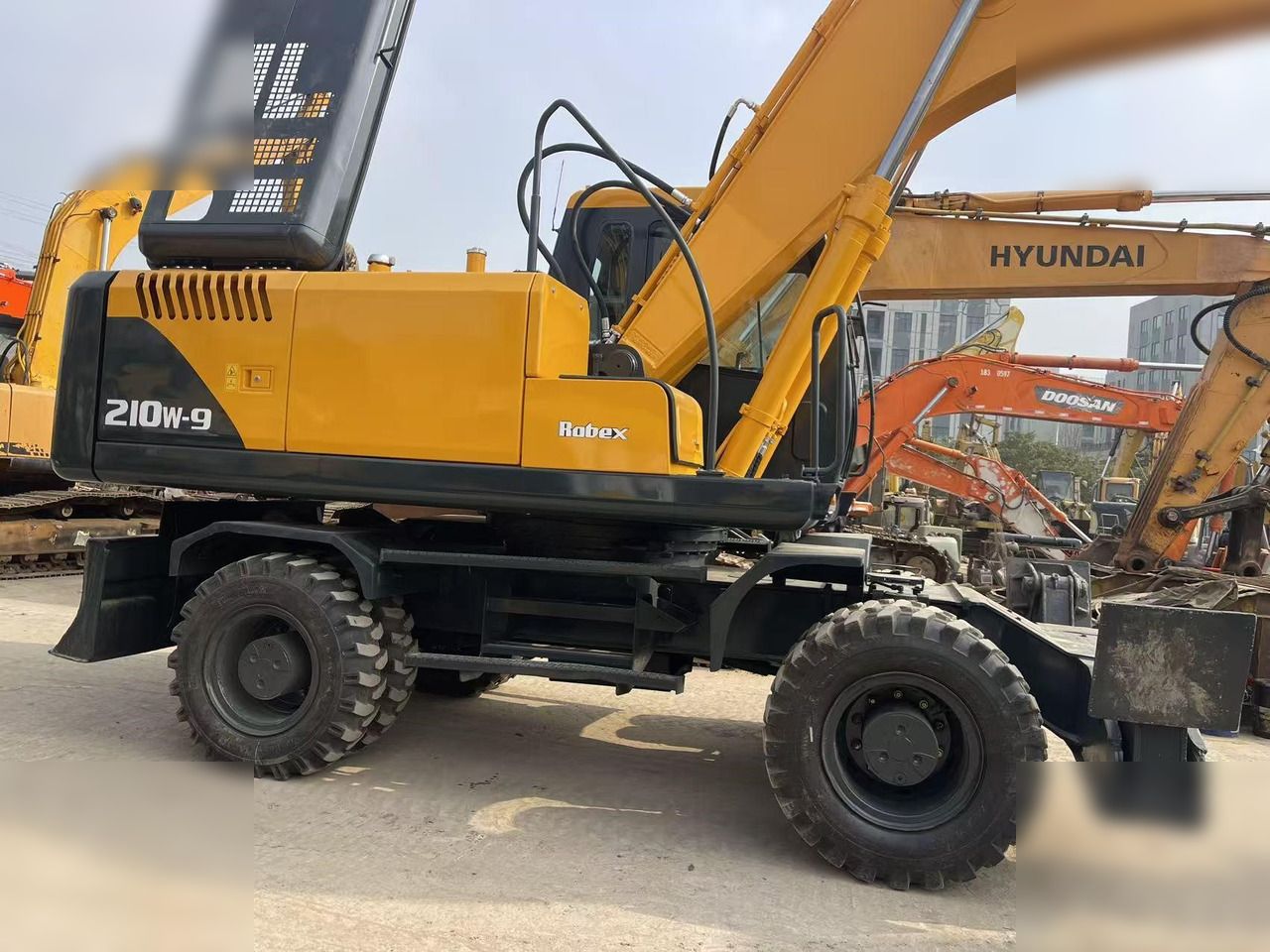2020 Hyundai R210W-9 Wheel Excavator