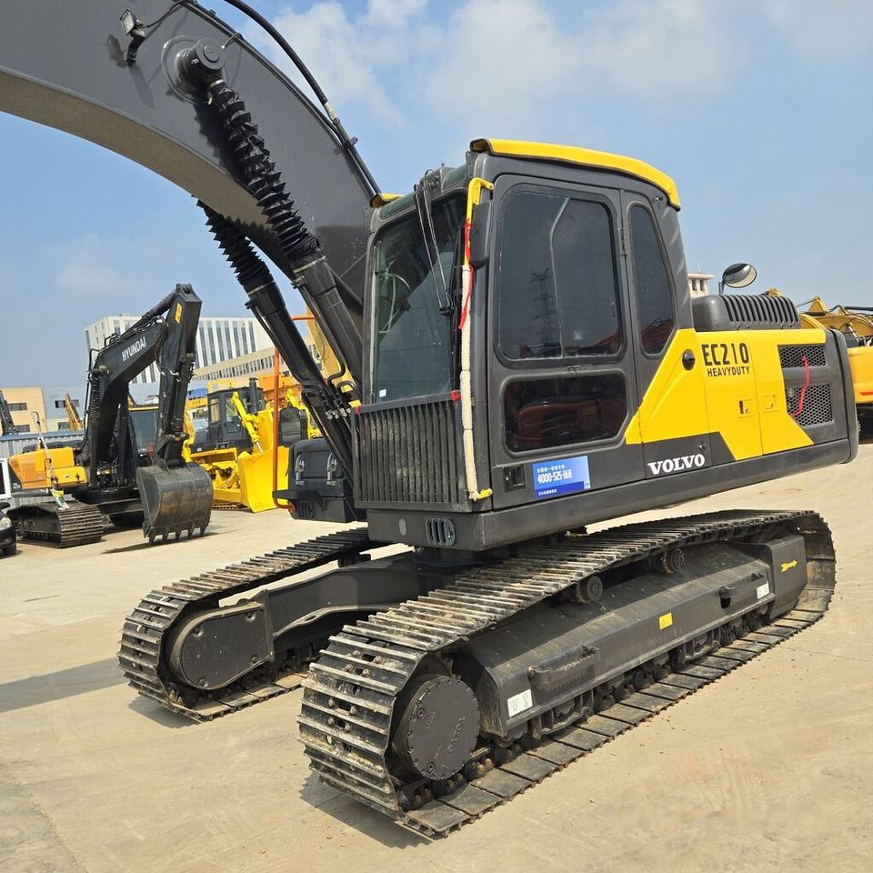 2022 Volvo EC210D Crawler Excavator