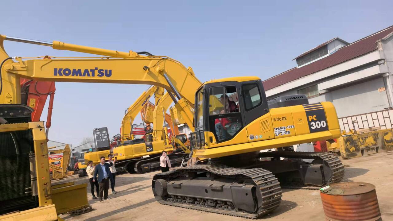 2011 Komatsu PC300-7 Crawler Excavator