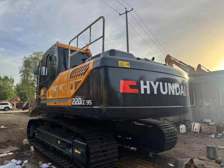 Excavator Used Excavator Korea Hyundai 225LC-9T 225LC-7 220LC-9S 150LC-7 At (2024)