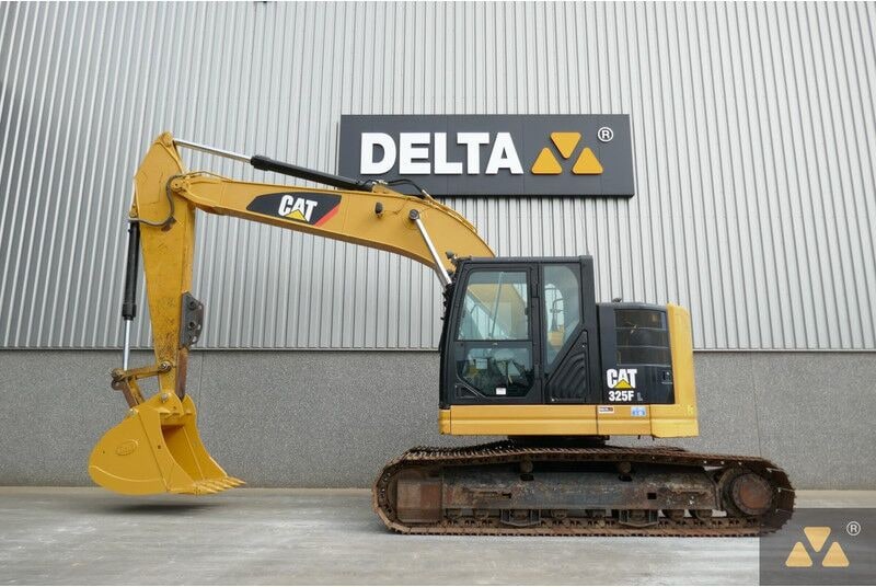 2017 Caterpillar 325FL Crawler Excavator