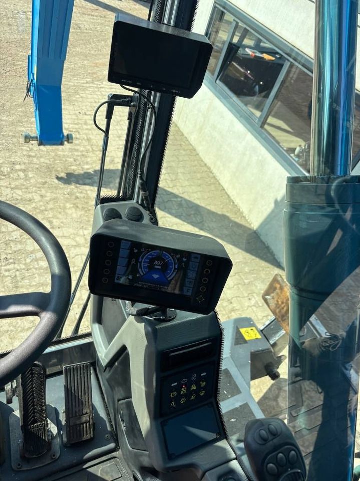2018 Fuchs MHL320F Material Handler