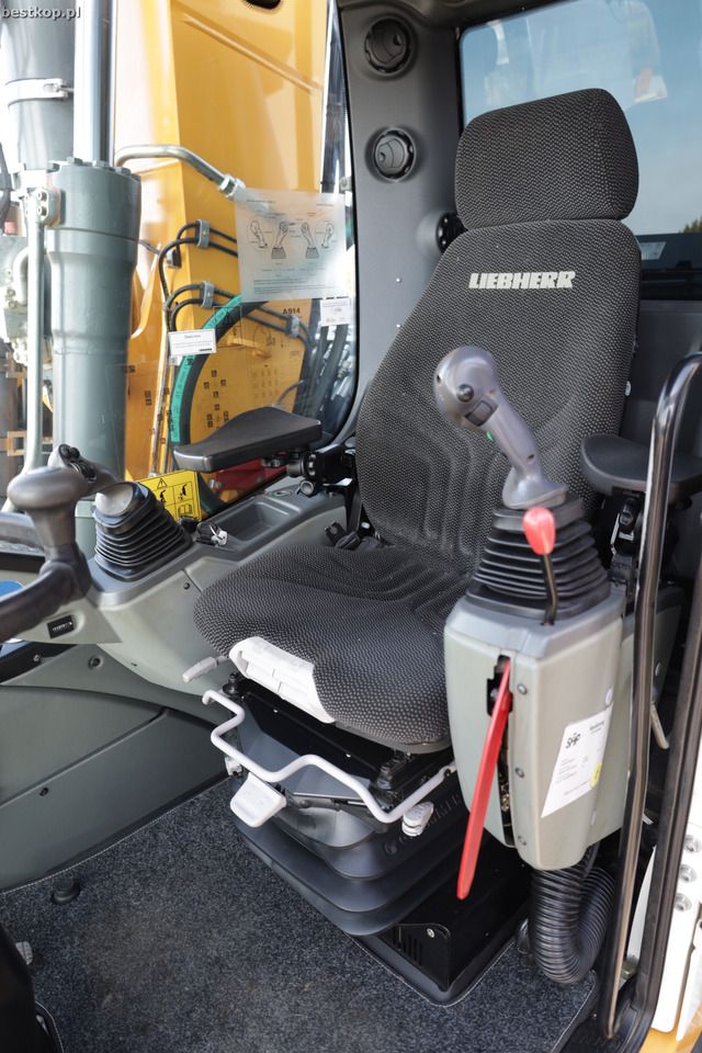 2017 Liebherr A914 LITRONIC Wheel Excavator
