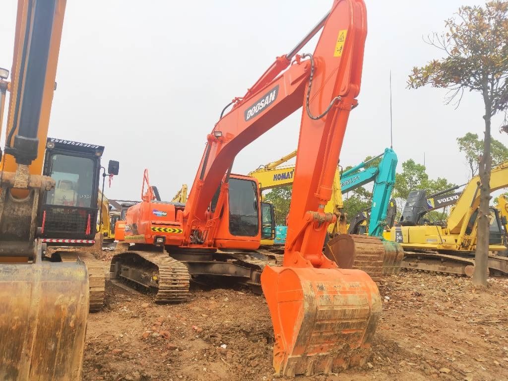 2023 Doosan DH220LC-7 Crawler Excavator