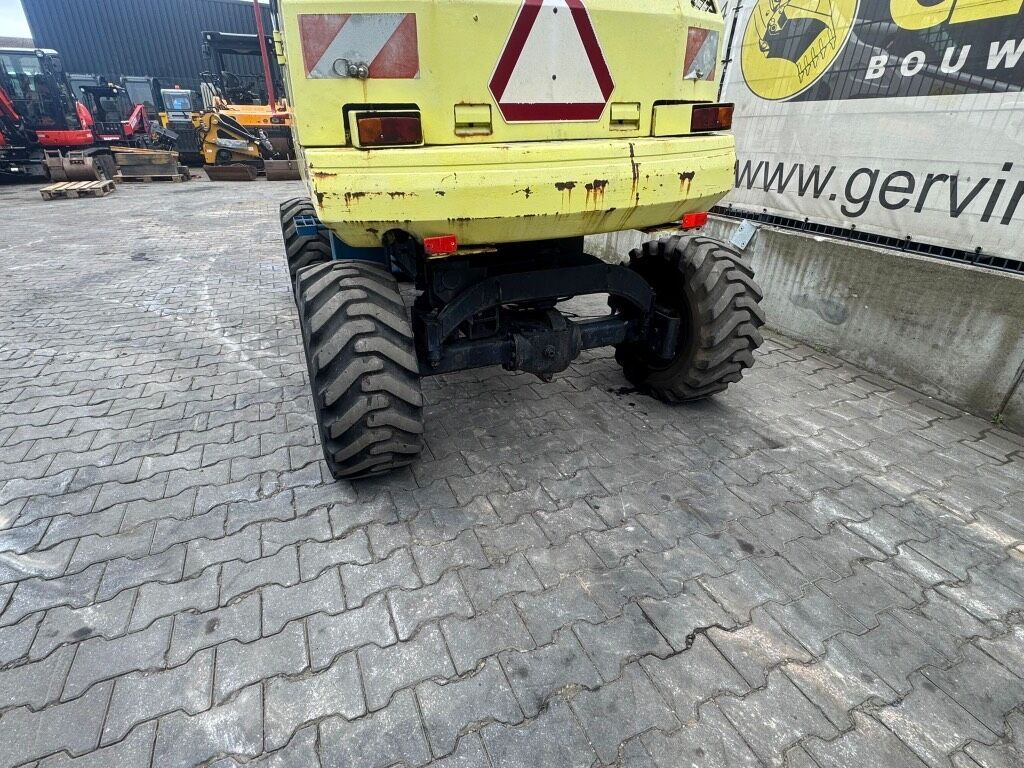 1992 Komatsu PC30 Wheel Excavator