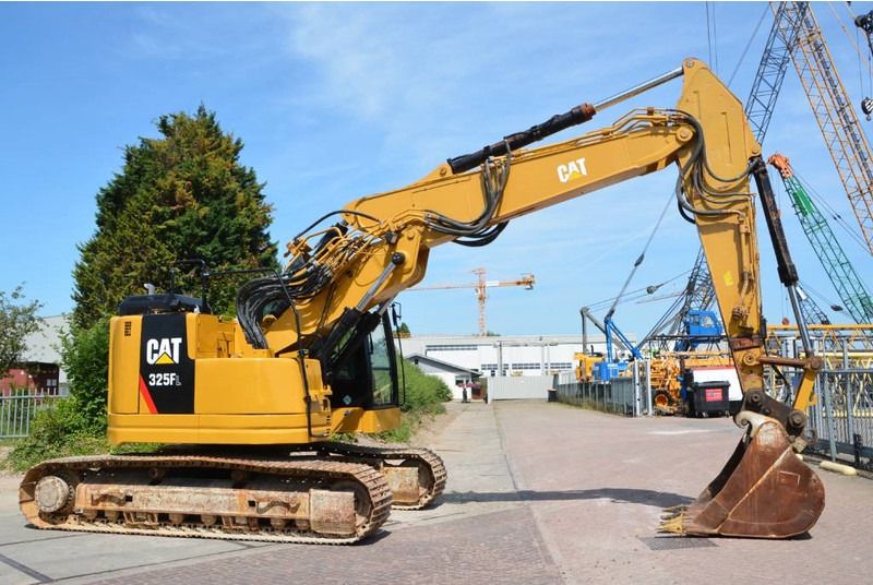 2016 Caterpillar 325FL Crawler Excavator
