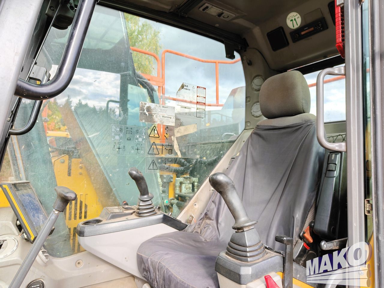 2018 Volvo ECR145EL Crawler Excavator