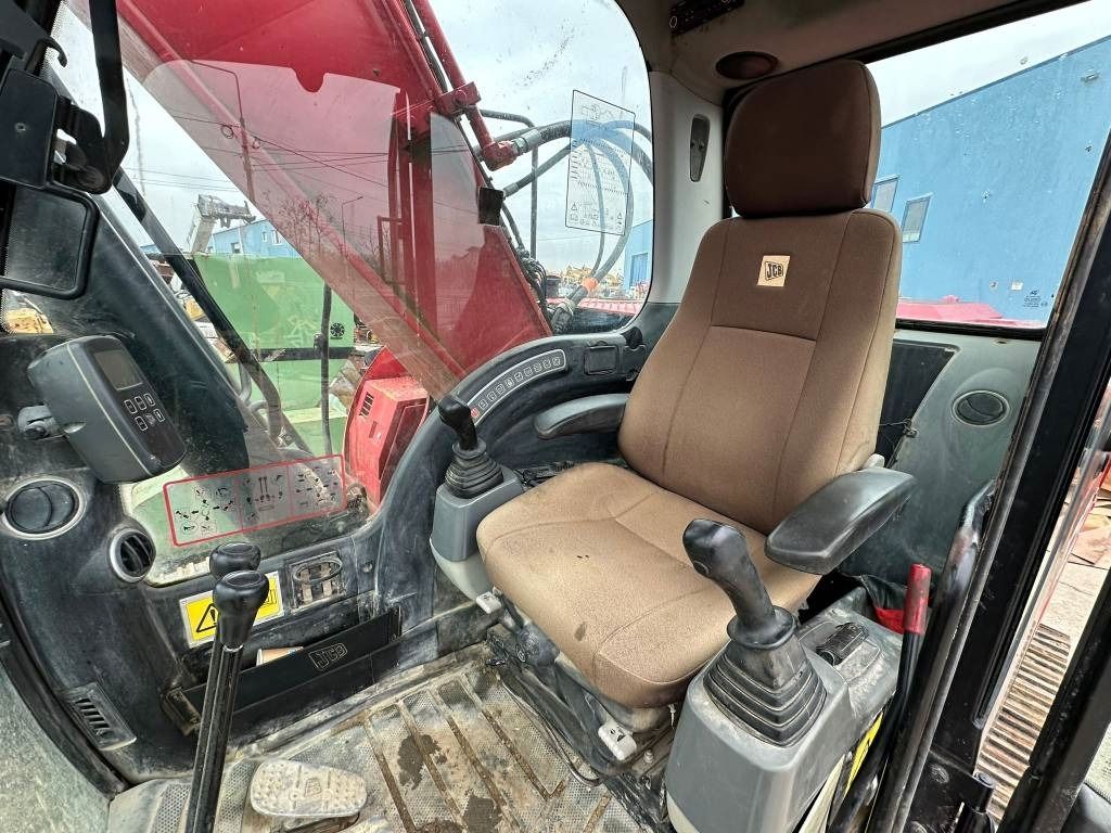2010 JCB JS240NLC Crawler Excavator