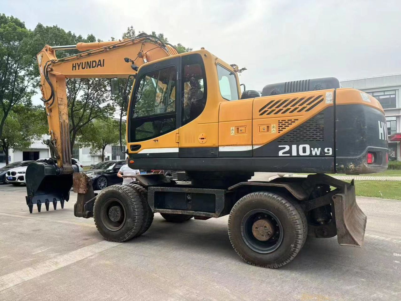 2019 Hyundai R210W-9 Wheel Excavator