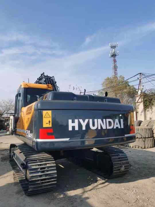2022 Hyundai 210-9S Crawler Excavator