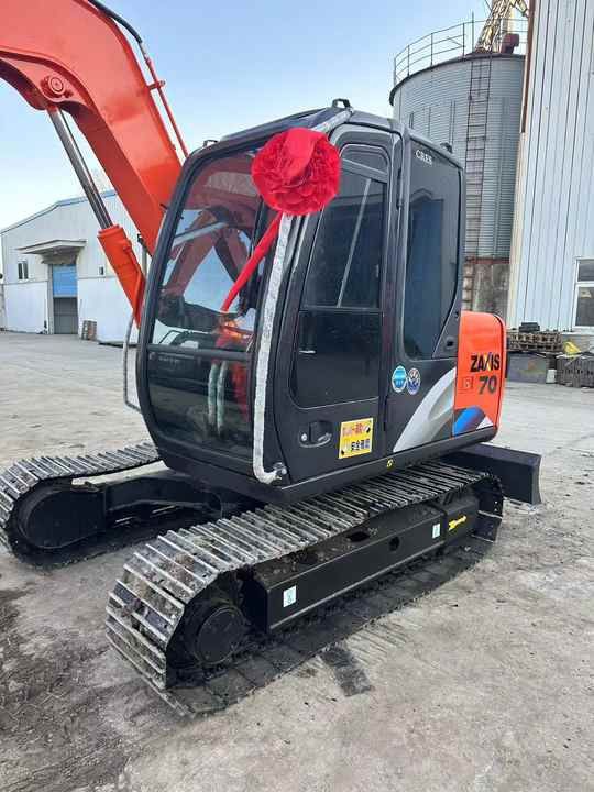 Hitachi ZX70 Crawler Excavator
