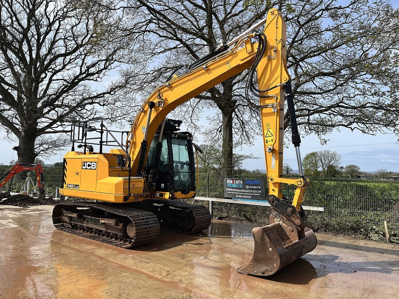 2023 JCB 140X LC Crawler Excavator