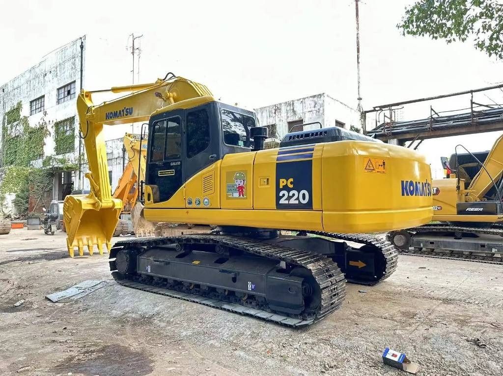 2022 Komatsu PC220-7 Crawler Excavator