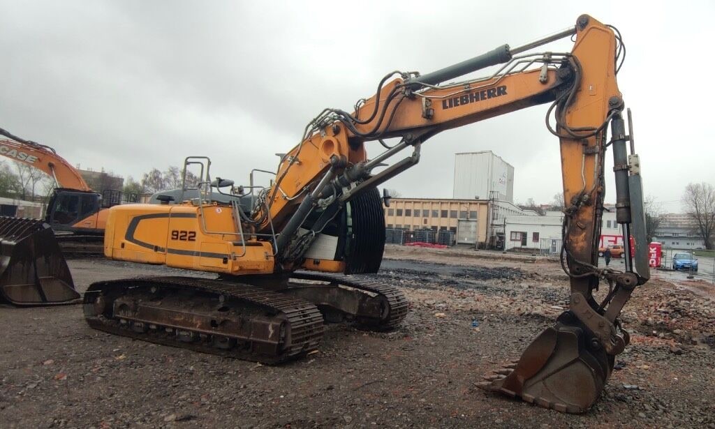Liebherr 922 Crawler Excavator