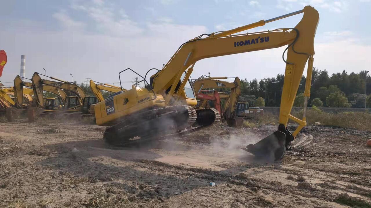 2010 Komatsu PC220-7 Crawler Excavator