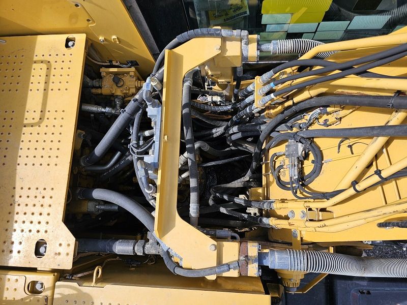 2015 Caterpillar 323EL Crawler Excavator