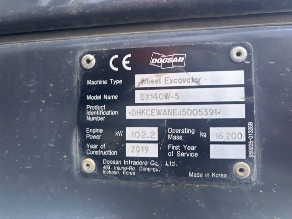 2019 Doosan DX140W-5 Wheel Excavator