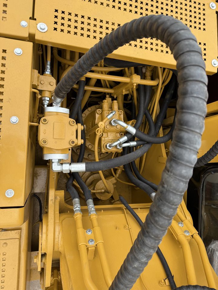 2022 Caterpillar 320B Crawler Excavator