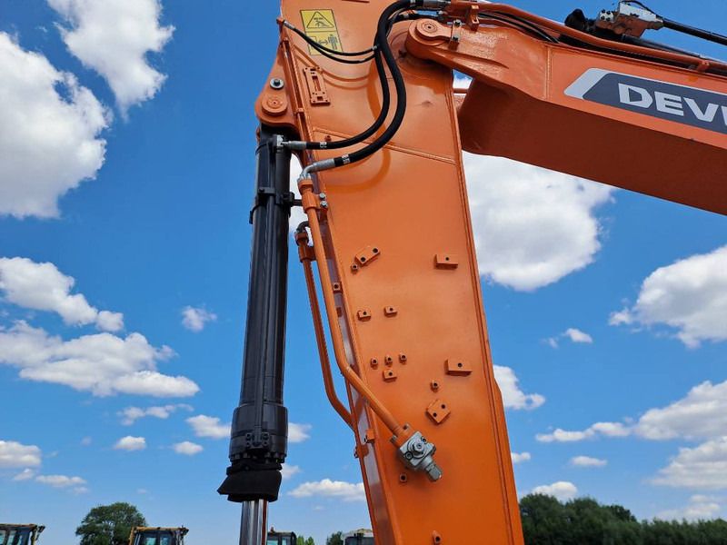 2025 Doosan DX225LC-7 Crawler Excavator
