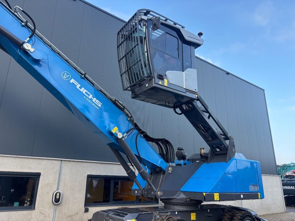 2022 Fuchs MHL331F Material Handler