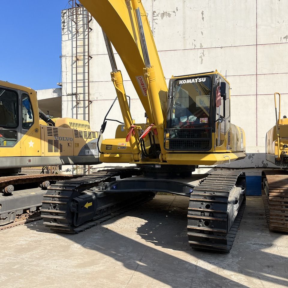 Komatsu PC450-8 Crawler Excavator