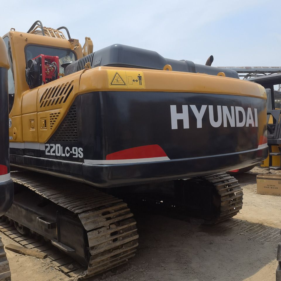 2023 Hyundai R220LC-9 Crawler Excavator