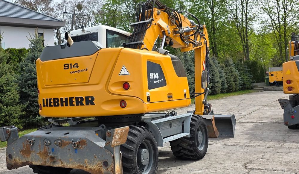 2017 Liebherr A914 COMPACT Wheel Excavator