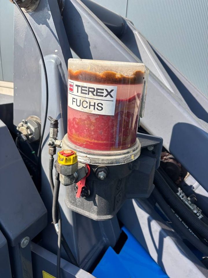2018 Fuchs MHL320F Material Handler