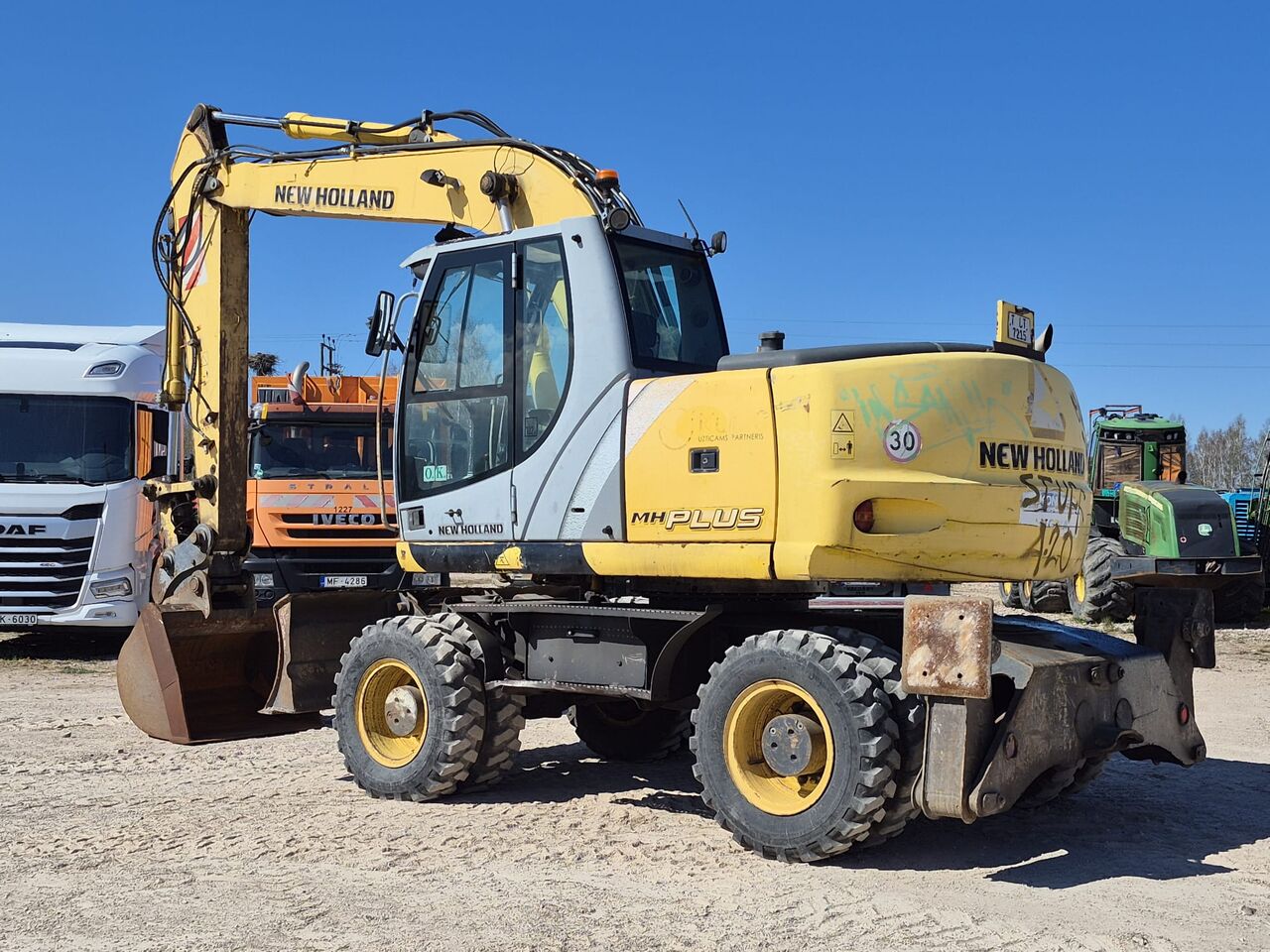 2007 New Holland MH-PLUS Wheel Excavator