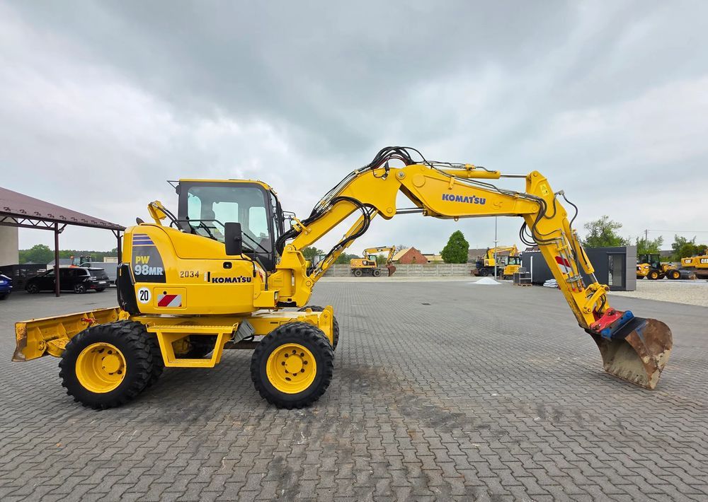 2017 Komatsu PW98MR-8 Wheel Excavator
