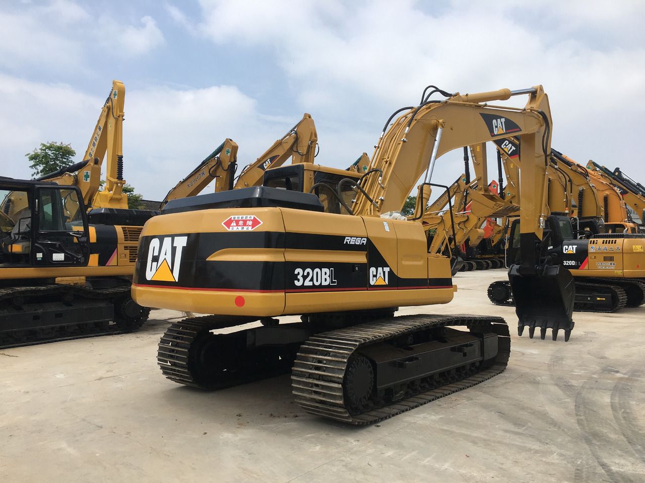 2020 Caterpillar 320BL Crawler Excavator