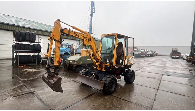 1990 Komatsu PW30-1 Wheel Excavator