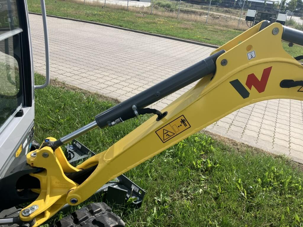 2022 Wacker Neuson ET16 Mini Excavator