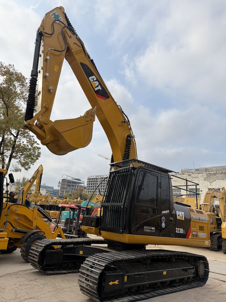 2025 Caterpillar 323D2L Crawler Excavator