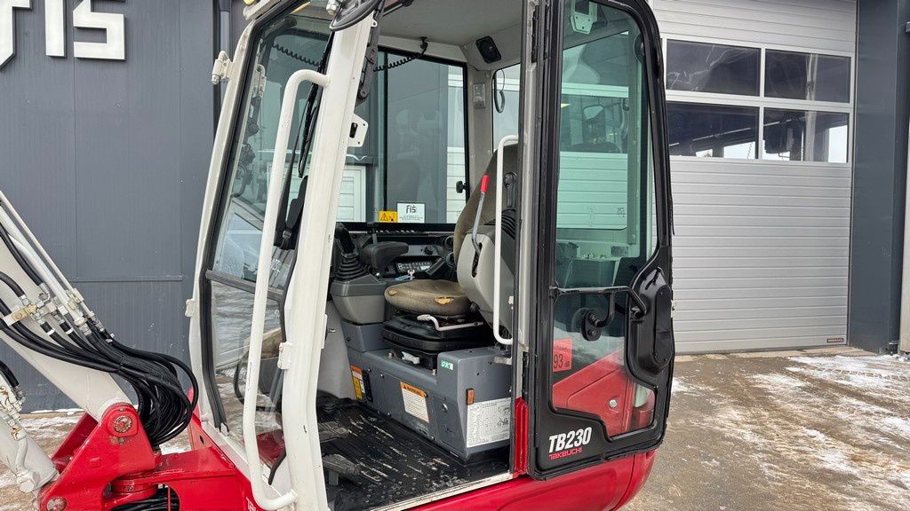 2017 Takeuchi TB230 Mini Excavator