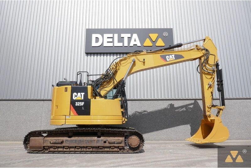 2016 Caterpillar 325FL Crawler Excavator