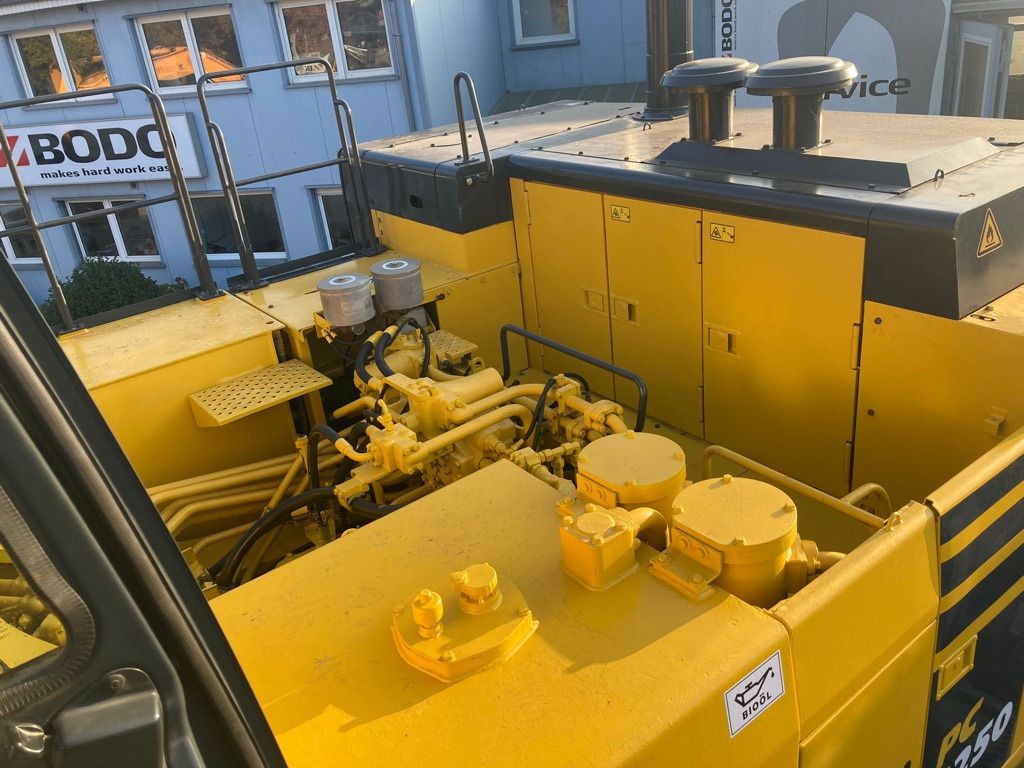 2005 Komatsu PC1250-7 Crawler Excavator