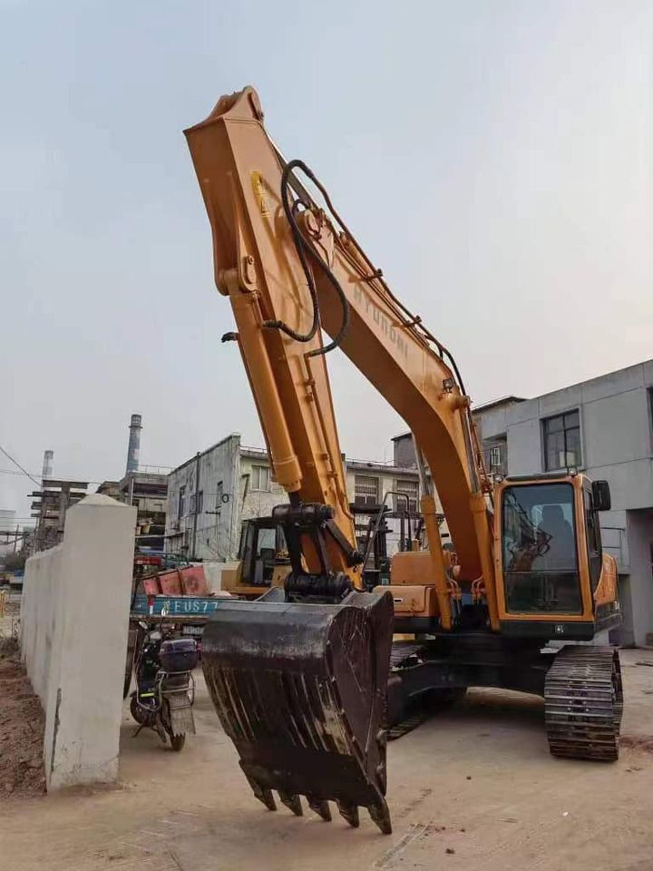 2019 Hyundai R220LC-9S Crawler Excavator
