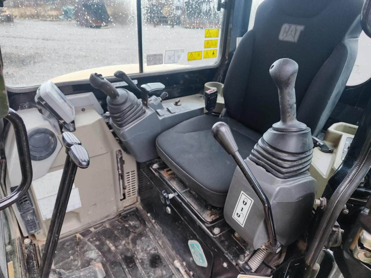 2012 Caterpillar 304E Mini Excavator