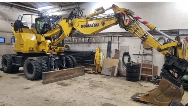 2023 Komatsu PW138MR Wheel Excavator